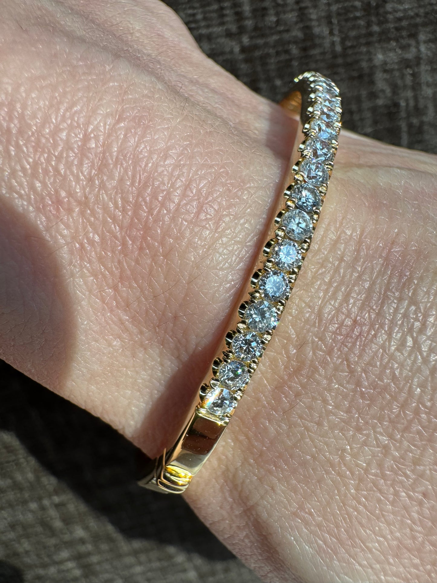 18k Yellow Gold Diamond Bangle