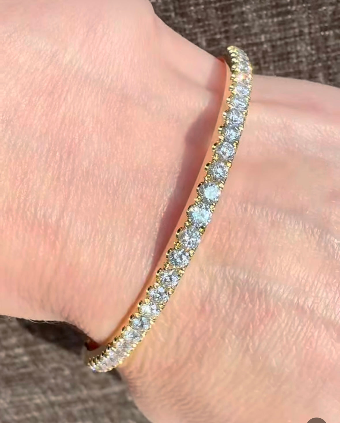 18k Yellow Gold Diamond Bangle