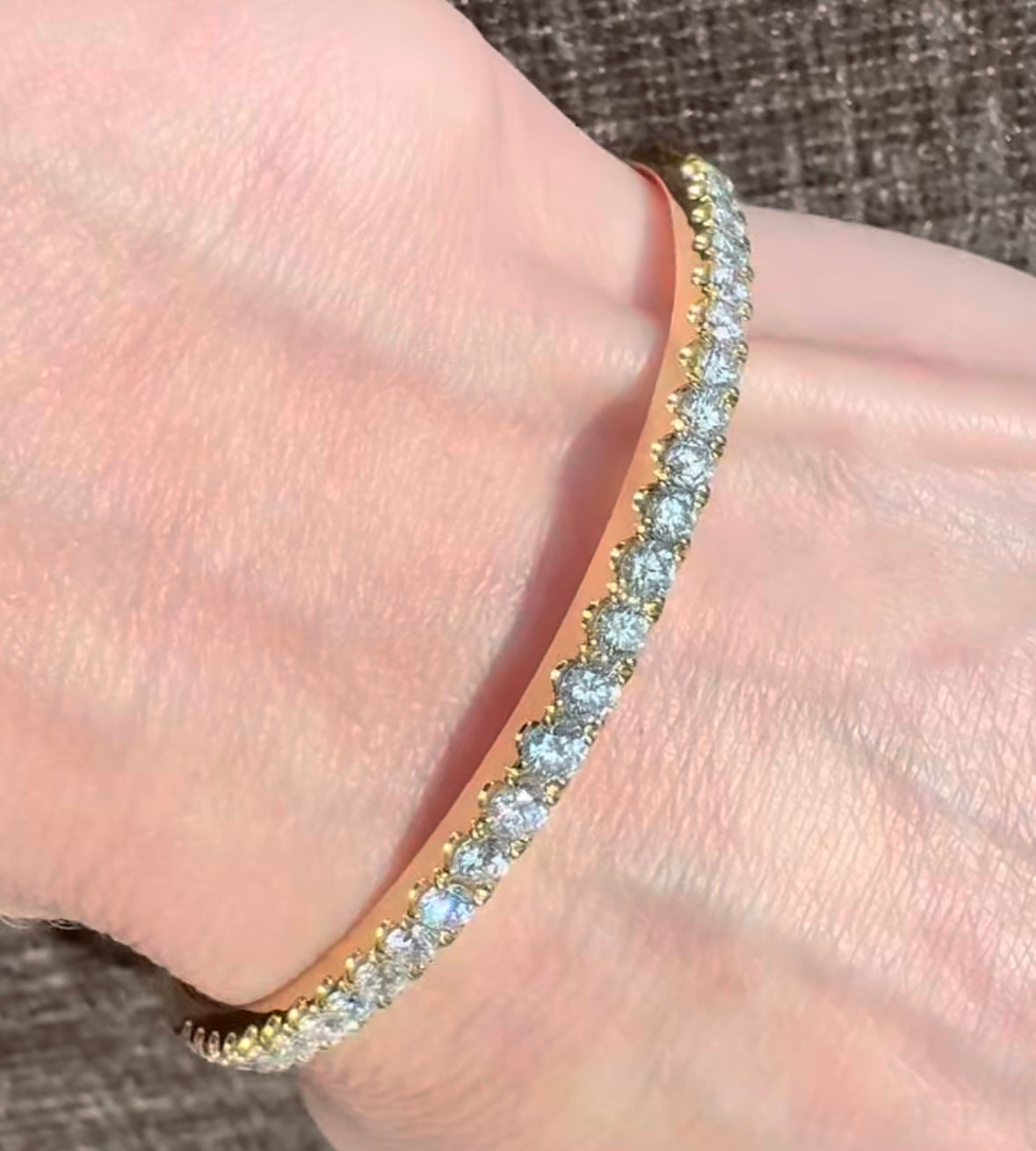 18k Yellow Gold Diamond Bangle