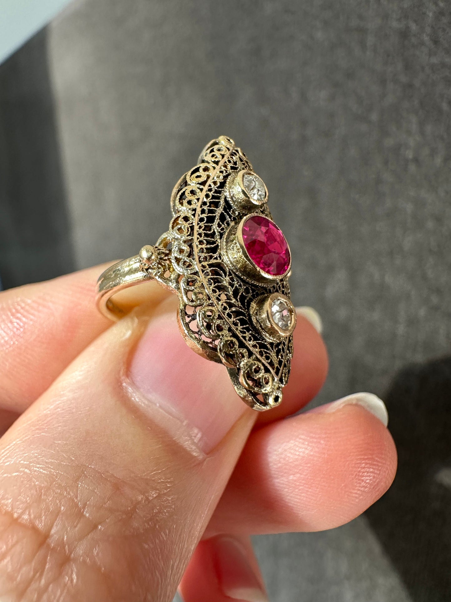 Vintage Art Nouveau 18k Solid Gold Natural Ruby & Diamond Filigree Ring