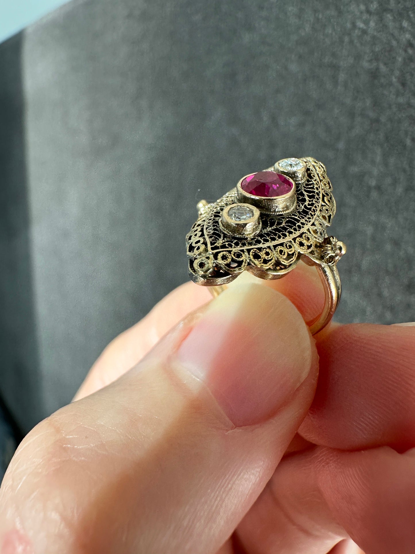 Vintage Art Nouveau 18k Solid Gold Natural Ruby & Diamond Filigree Ring