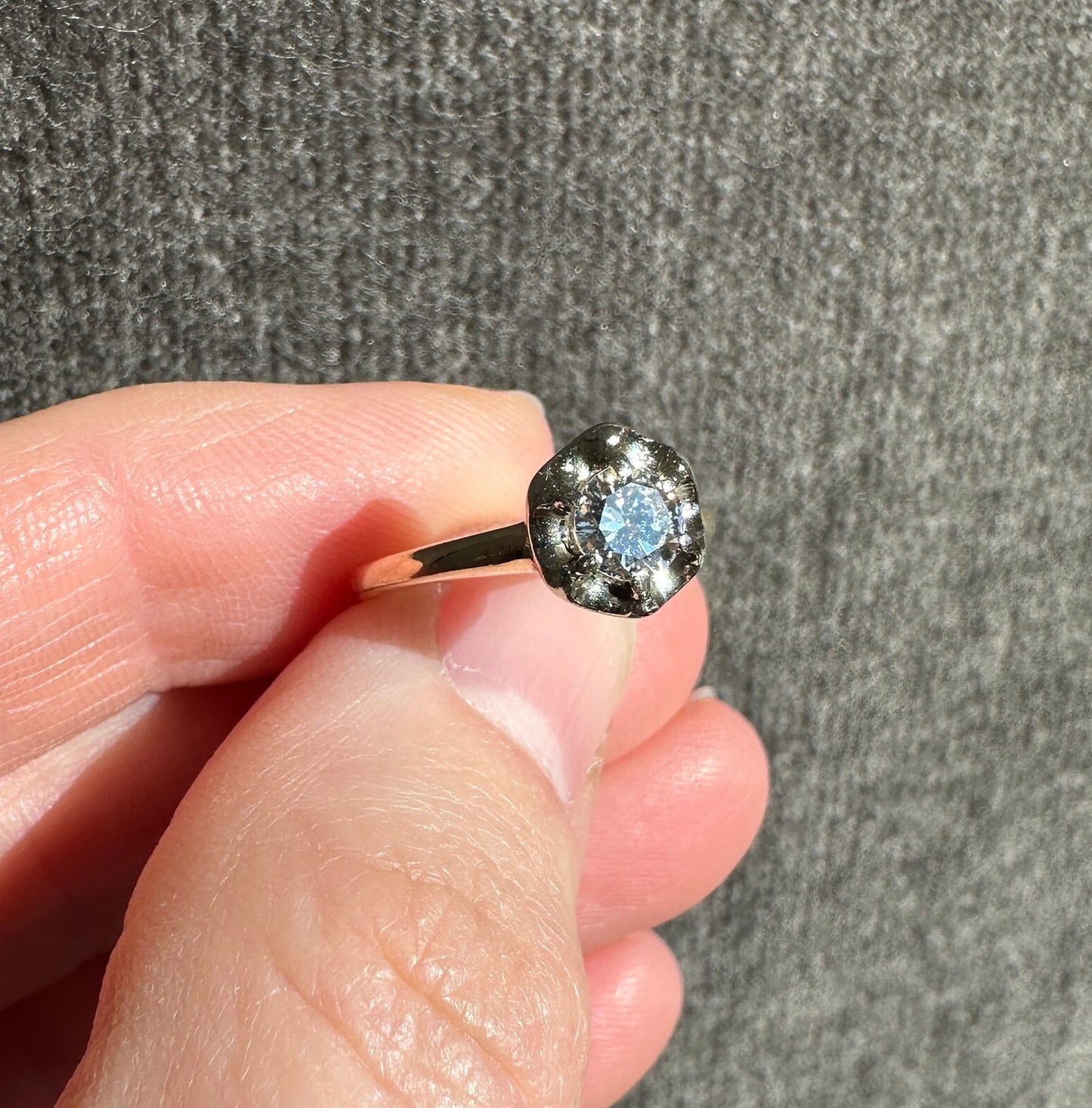 Vintage 14k Solid Gold Natural Round Diamond Solitaire Ring