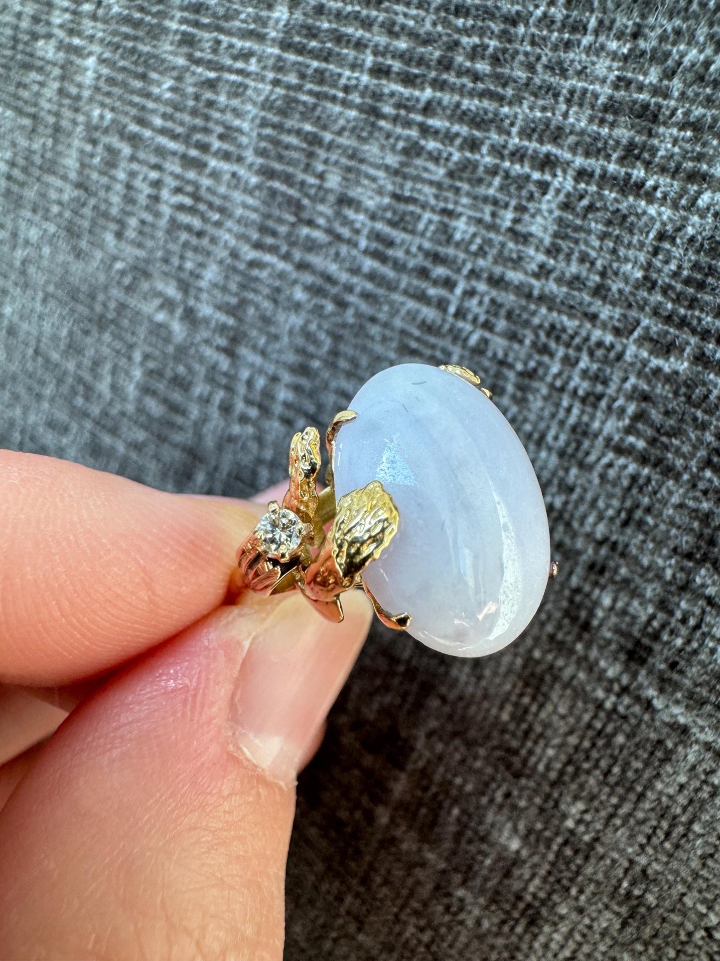 Vintage Natural Lavender Jade and Diamond 14k Solid Gold Ring