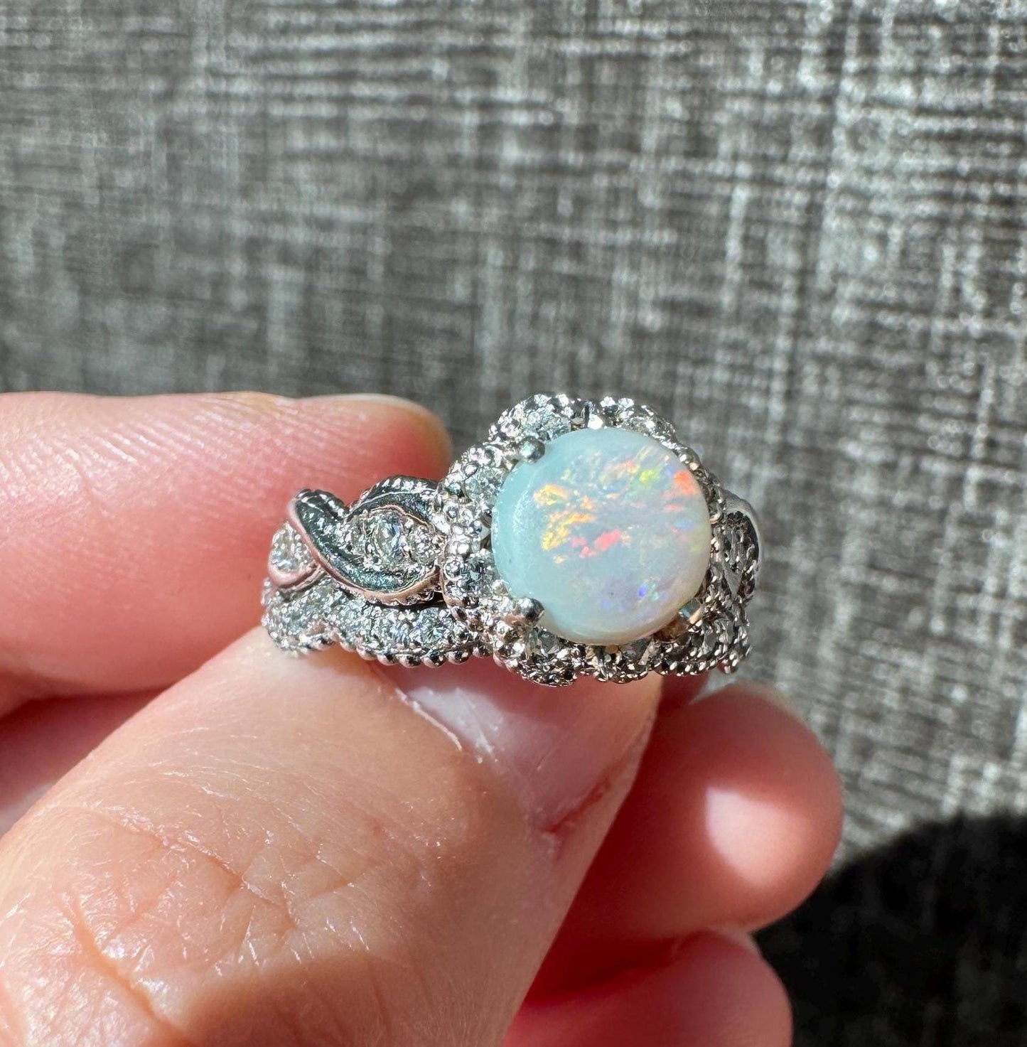 Beautiful 14k Solid White Gold Natural Opal & Diamond Ring and Band Set