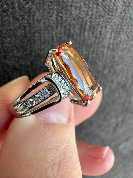 Beautiful Solid Platinum 2.62 Carat Natural Topaz and Diamond Ring