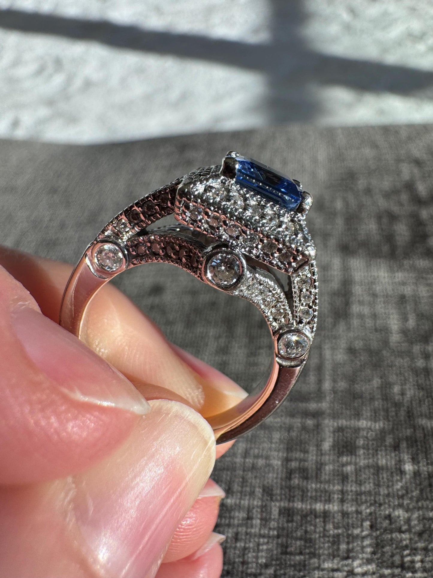 Stunning Vintage 14k Solid White Gold Natural Blue Sapphire and Diamond Estate Ring