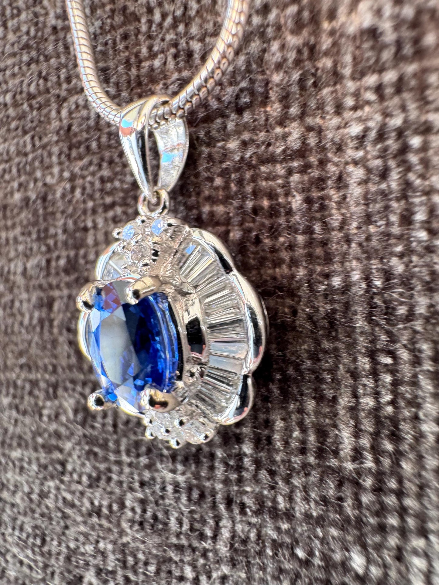18k Solid White Gold Natural Sapphire & Diamond Necklace