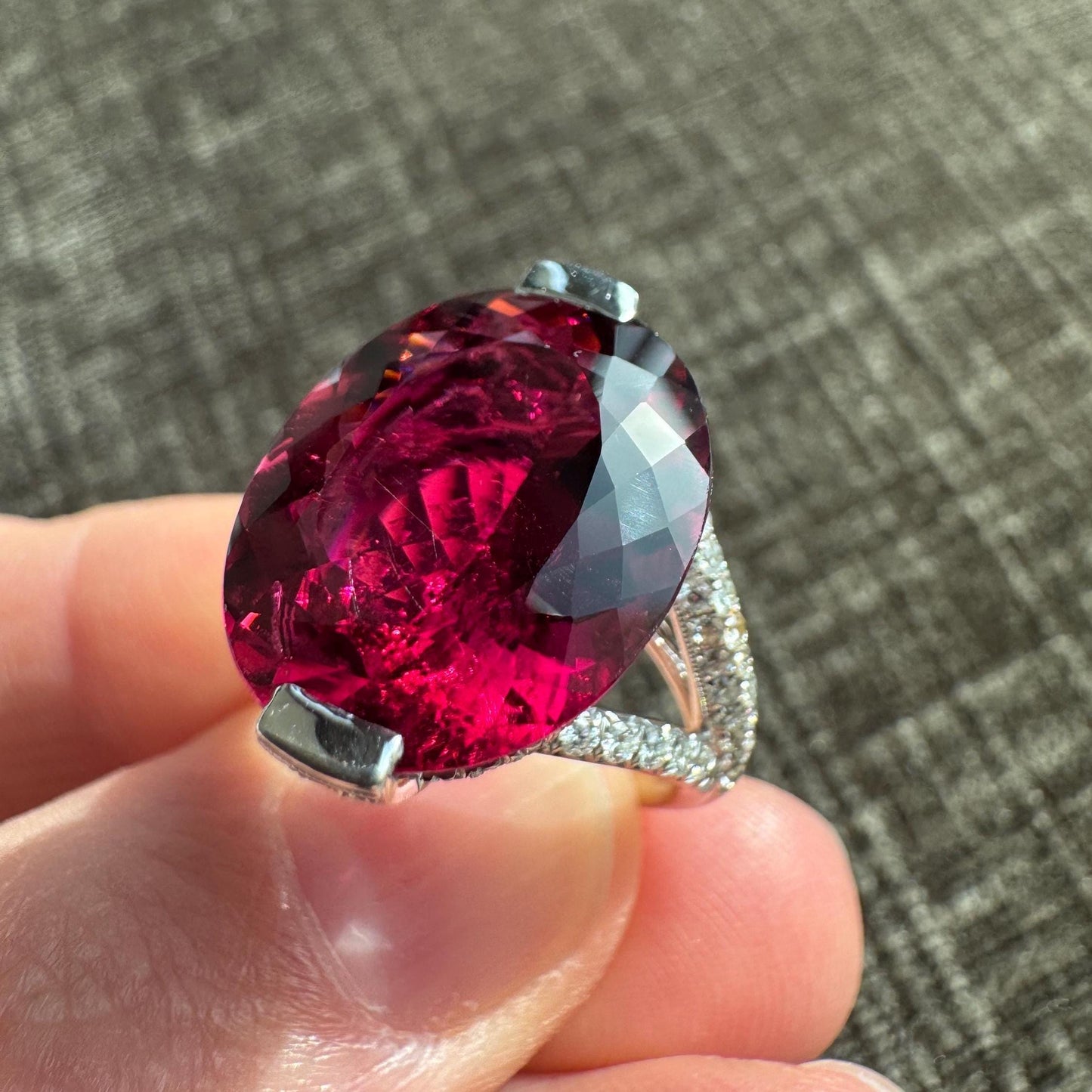 Stunning 14K Solid Gold Natural 13 Carat Tourmaline & Diamond Ring
