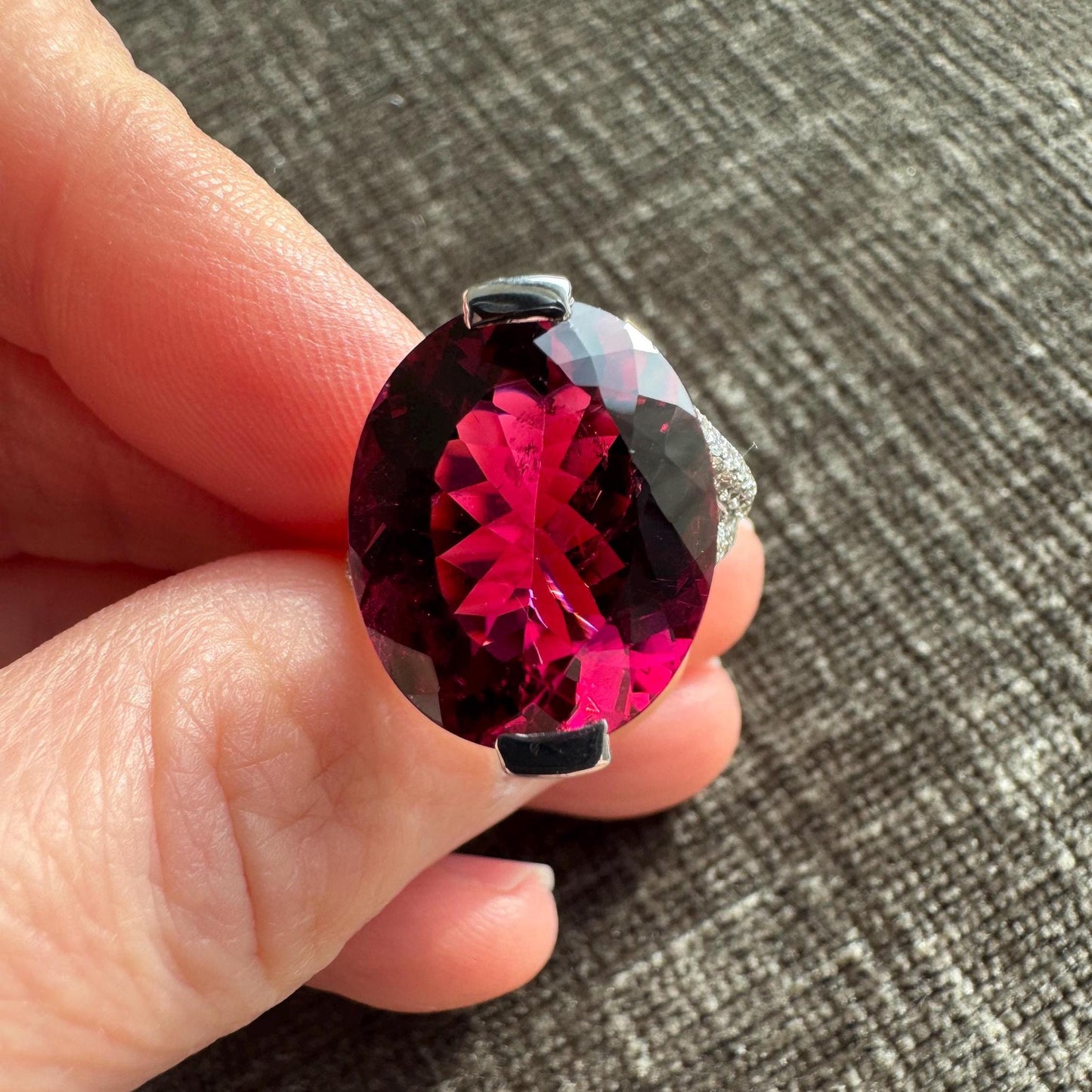 Stunning 14K Solid Gold Natural 13 Carat Tourmaline & Diamond Ring
