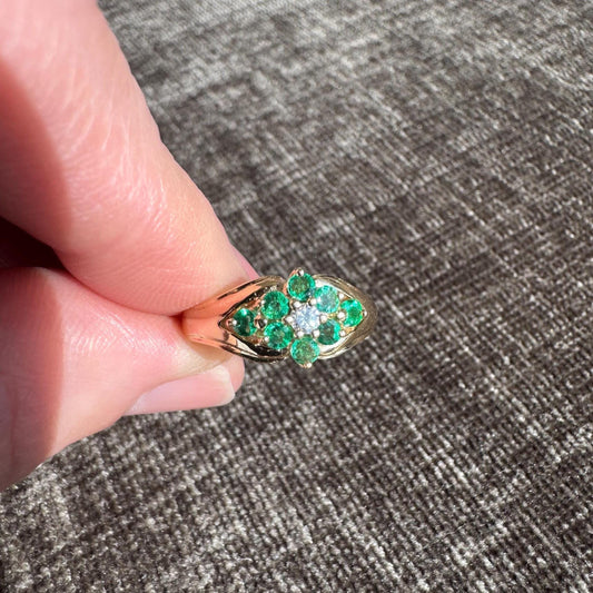 Dainty Vintage Solid 14k Yellow Gold Emerald & Diamond Flower Cluster Ring