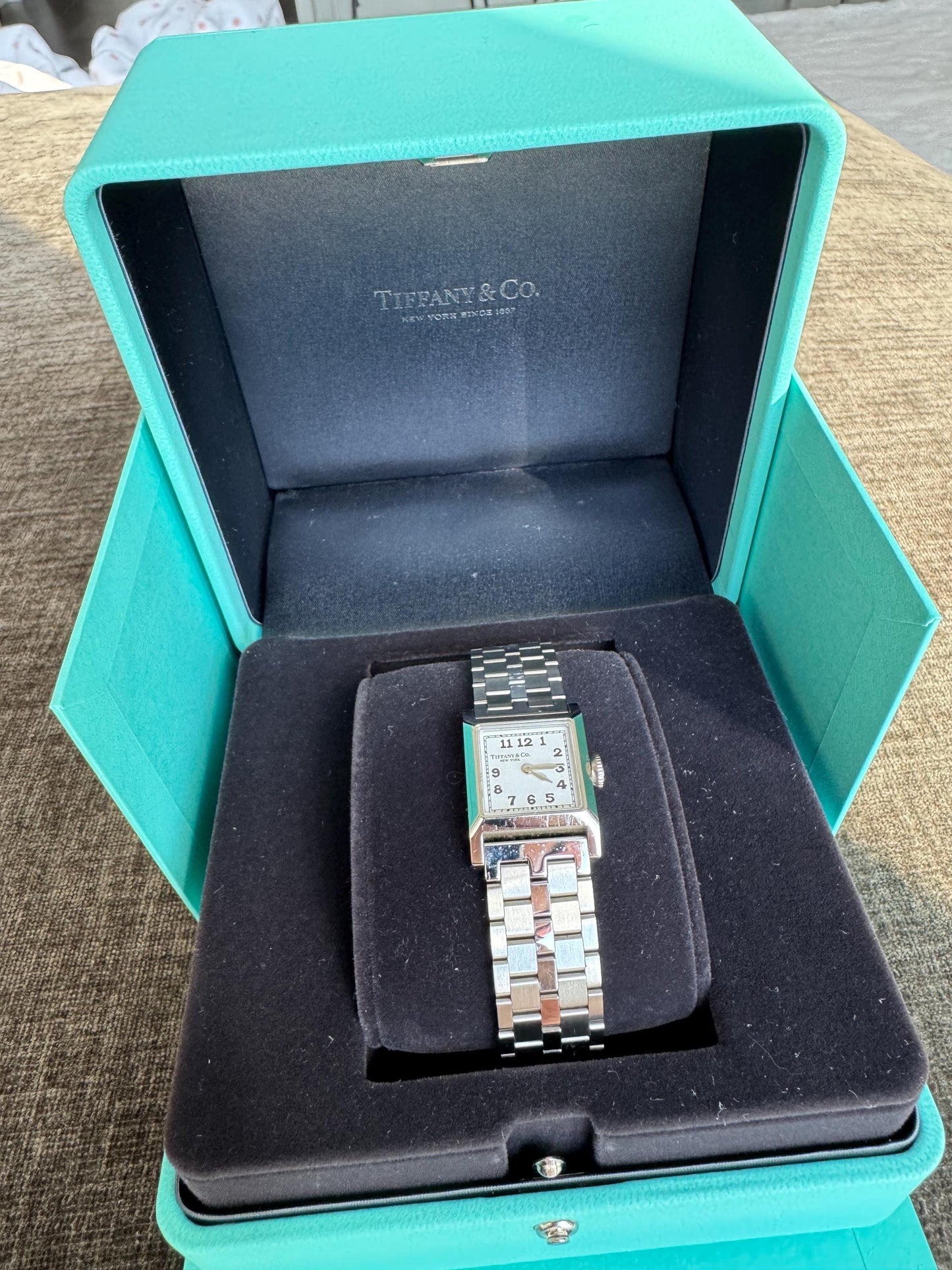 Authentic Tiffany & Co Union Square Women’s 20 mm Watch in Steel with a White Dial