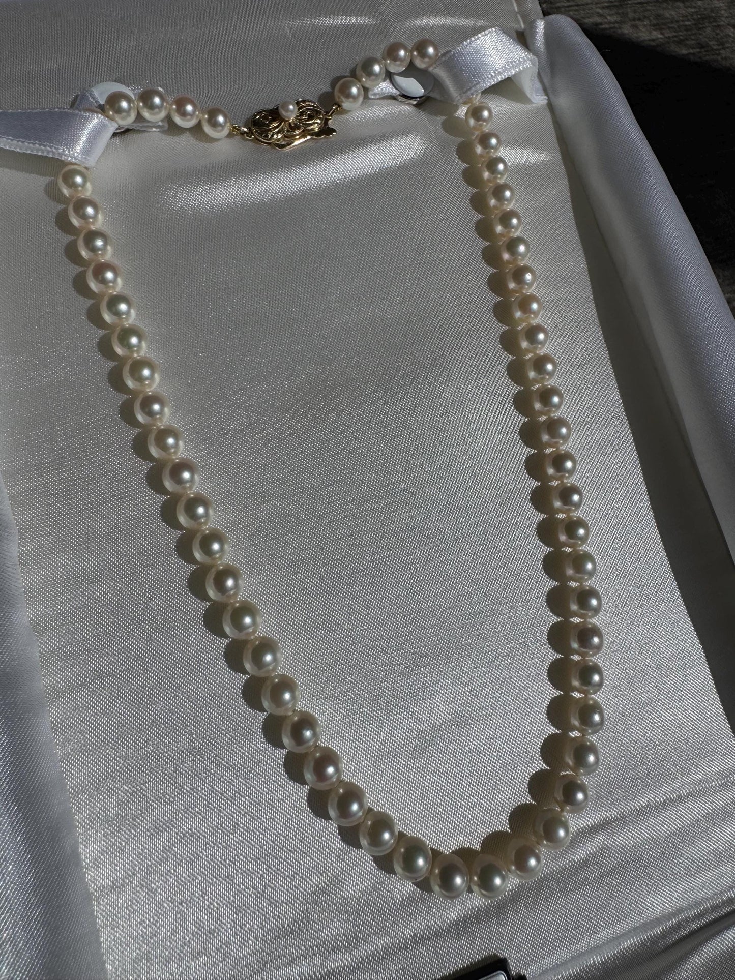 Mikimoto Cream Pearl Necklace: 18k Gold Clasp, 16" Estate Jewelry