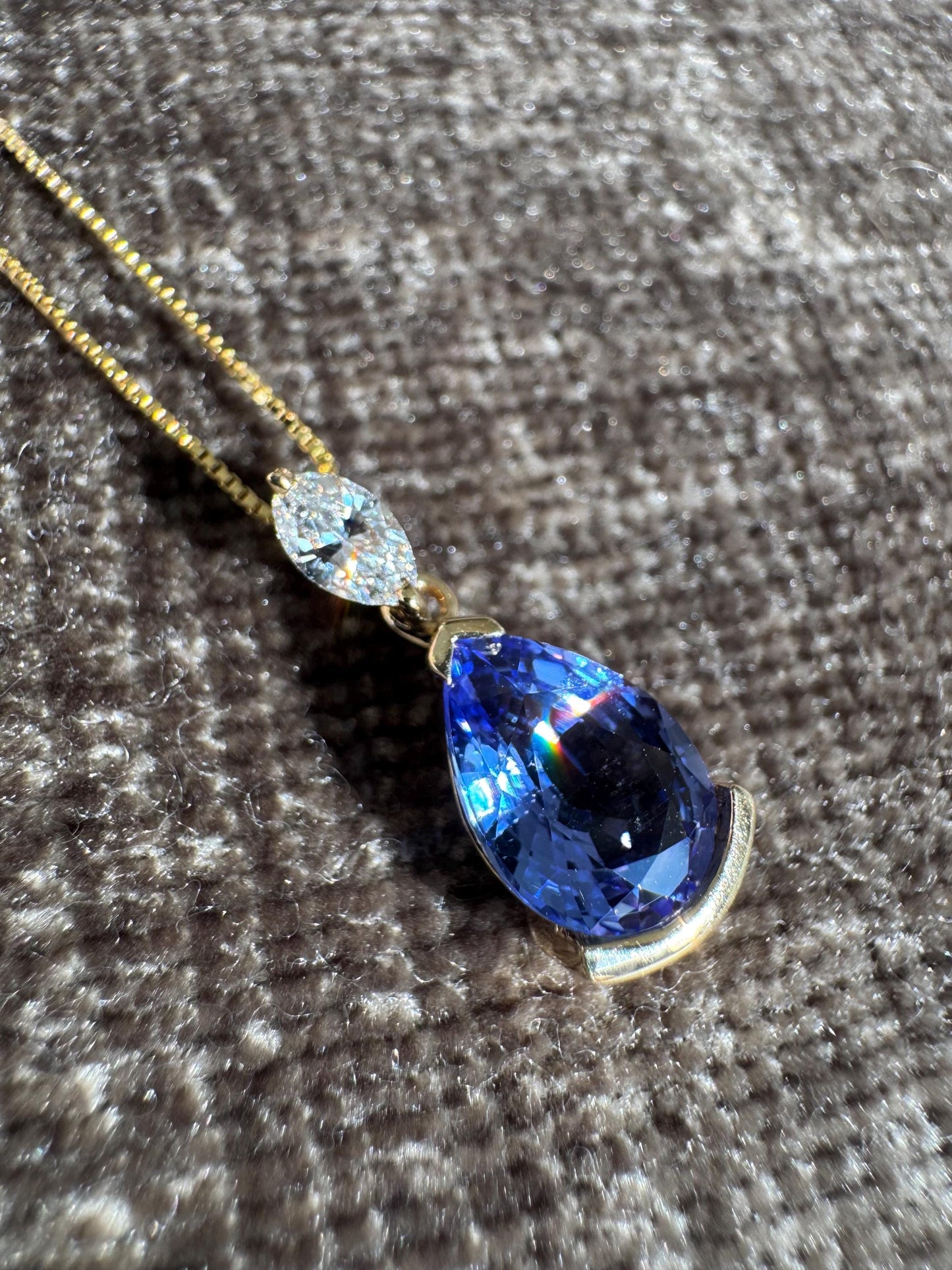 14k Yellow Gold Tanzanite & Diamond Pear Pendant: Fine Estate Jewelry