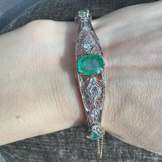 Antique Art Deco Platinum & Gold Emerald Bangle Bracelet | ca. 1915–1925