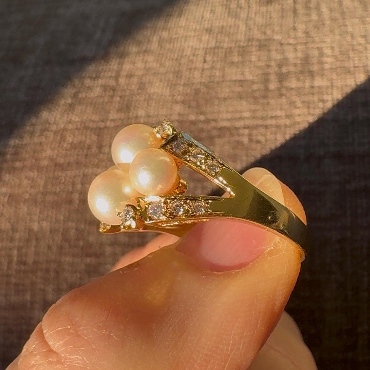 Vintage Authentic Mikimoto 18k Gold Natural Diamond Akoya Pearl Cluster Ring