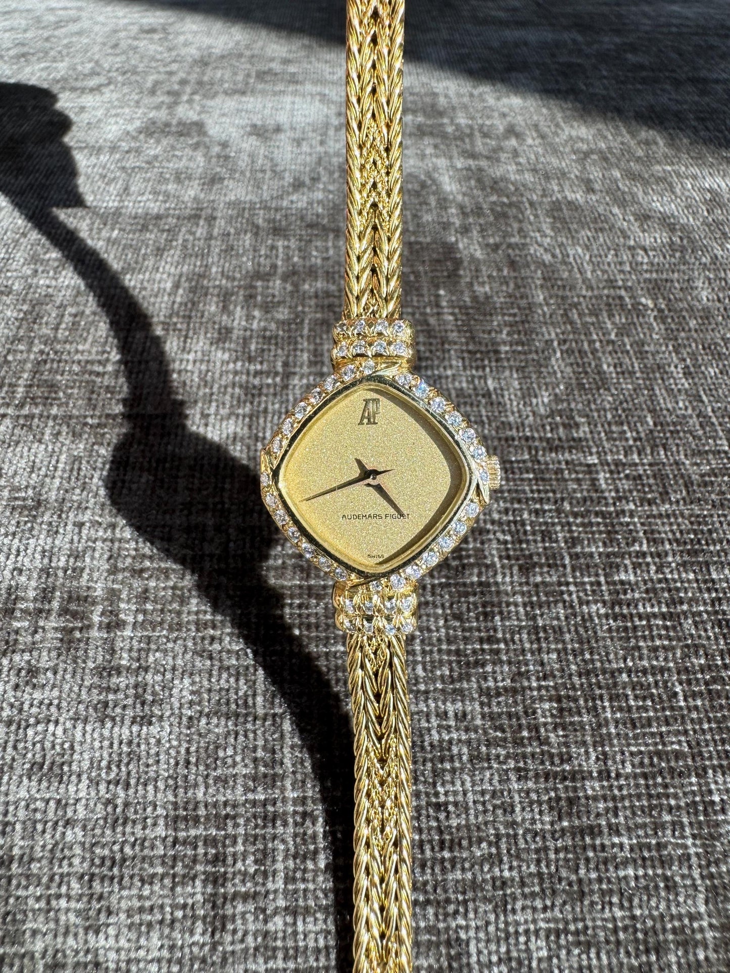Vintage Authentic Audemars Piguet 18K Gold & Diamond Ladies Watch