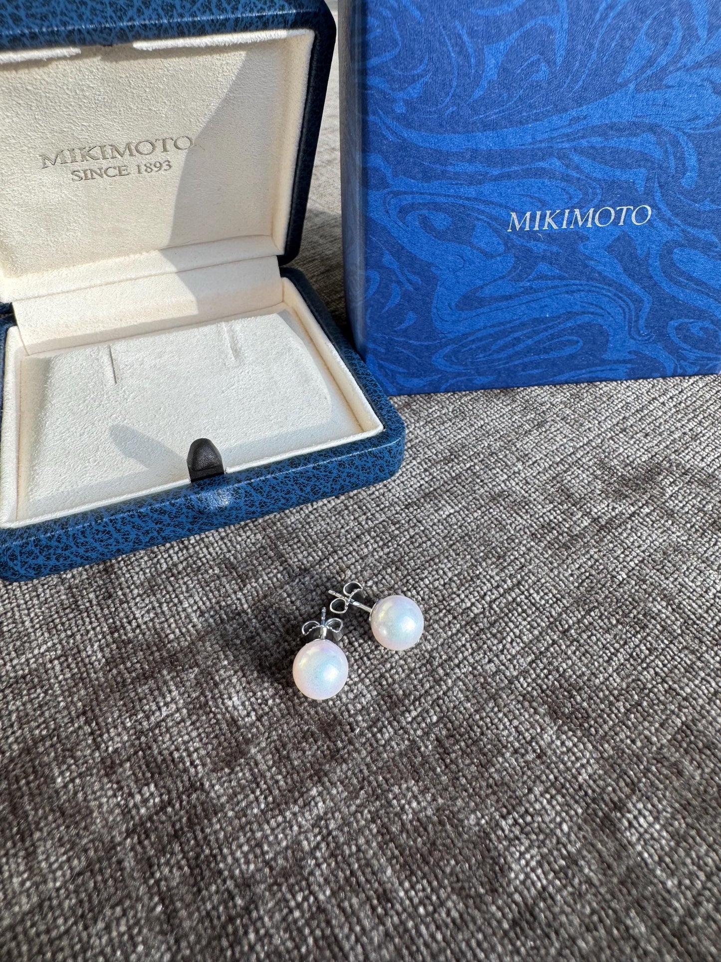 18k Solid White Gold Mikimoto Akoya Pearl Stud Earrings