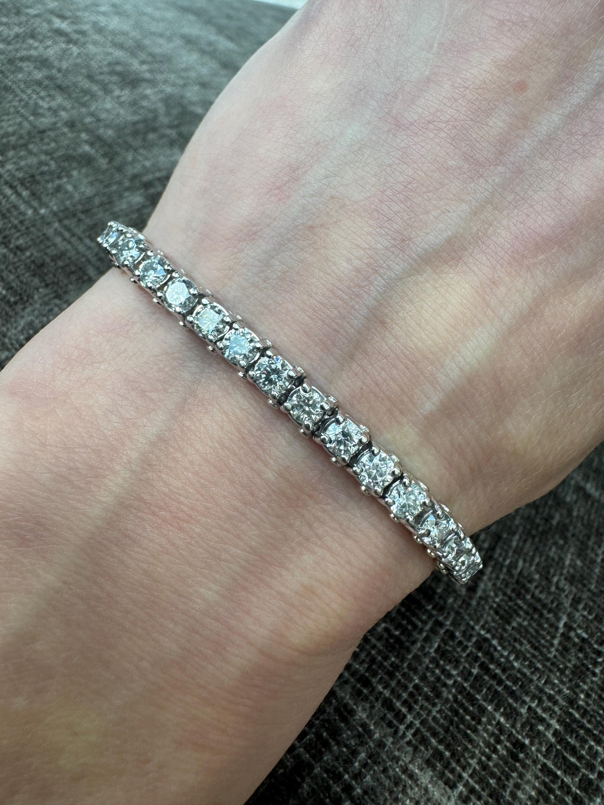 9 CTW Natural Diamond 14KWhite Gold Estate Diamond Tennis Bracelet