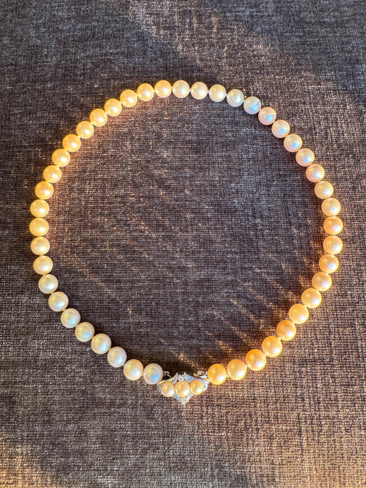 Vintage 14k White Gold Art Deco Akoya Pearl Necklace with Diamond Clasp – 8.5mm Pearls