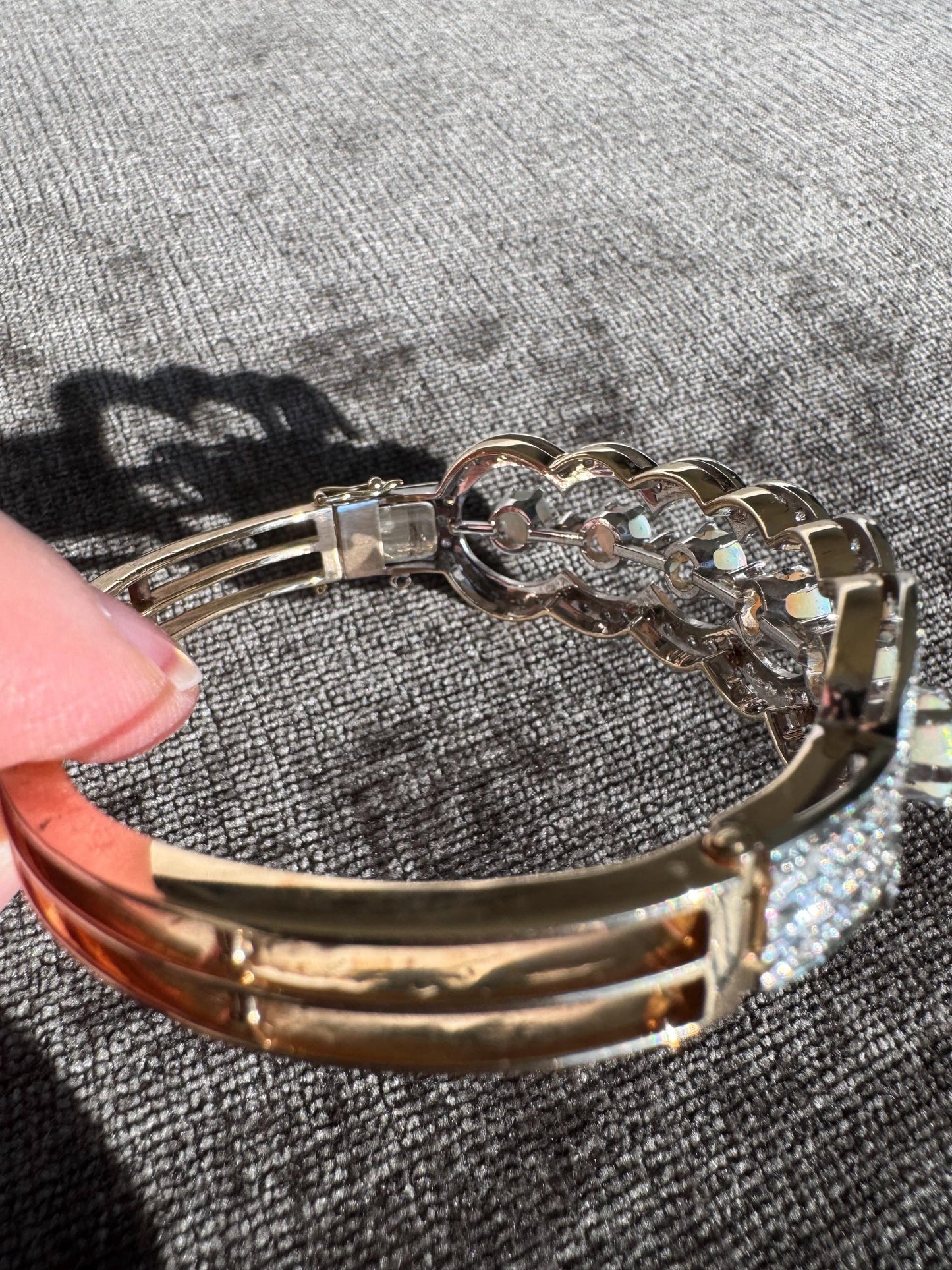 Stunning Vintage Estate 14K Opal and 1.80 CTW Diamond Scalloped Hinged Bracelet