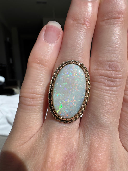 Antique 14K Solid Yellow Gold Natural Australian Opal Statement Ring