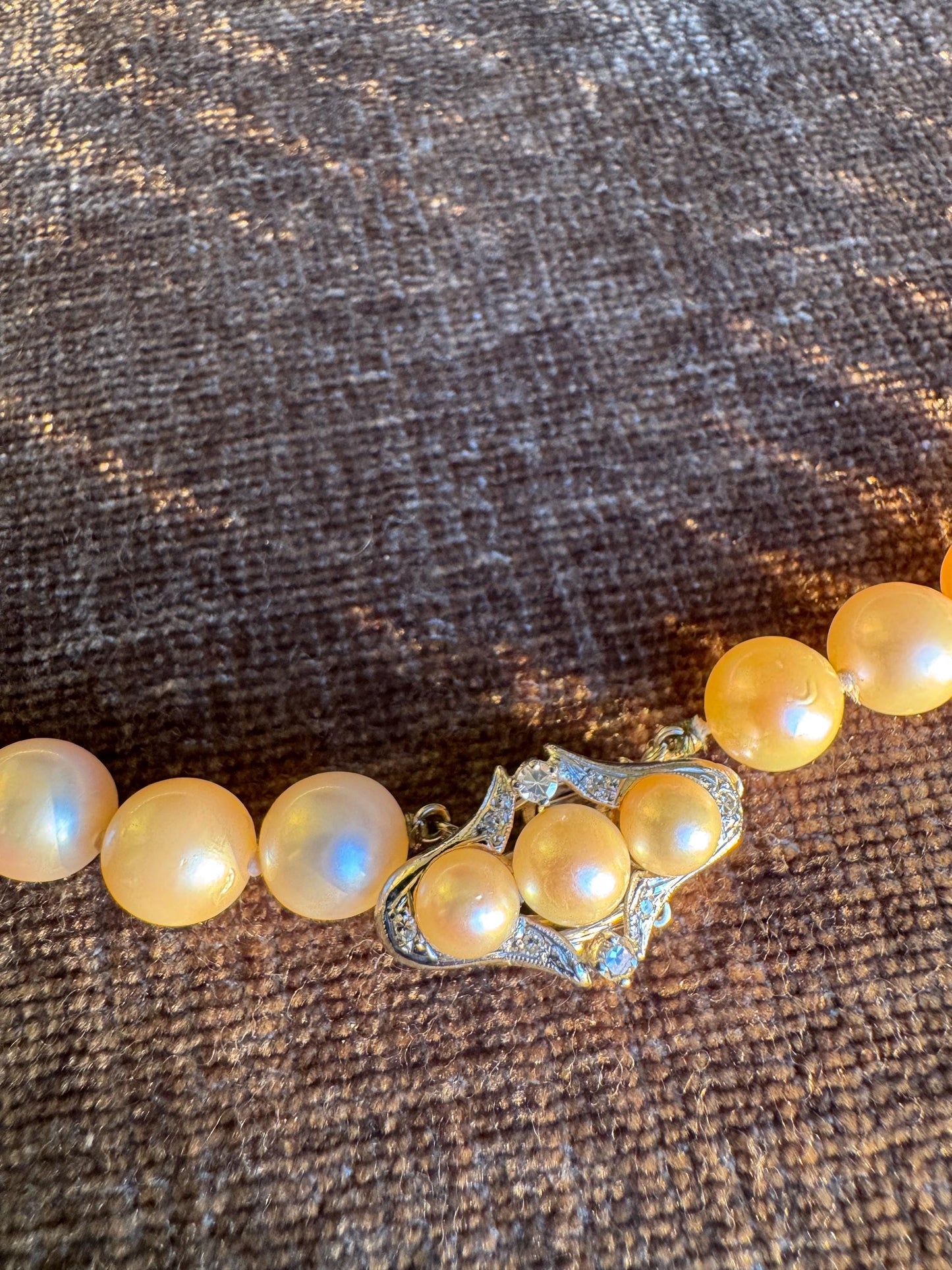 Vintage 14k White Gold Art Deco Akoya Pearl Necklace with Diamond Clasp – 8.5mm Pearls