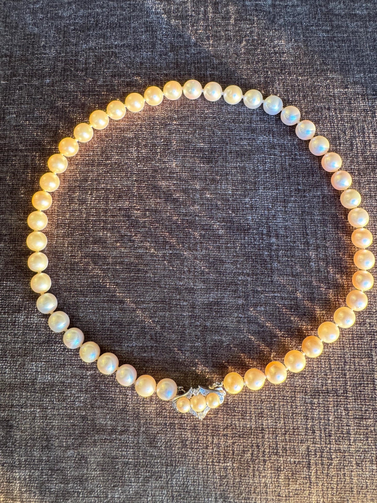 Vintage 14k White Gold Art Deco Akoya Pearl Necklace with Diamond Clasp – 8.5mm Pearls