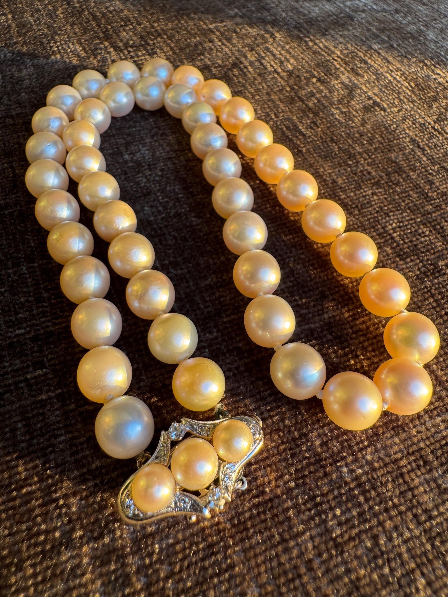 Vintage 14k White Gold Art Deco Akoya Pearl Necklace with Diamond Clasp – 8.5mm Pearls