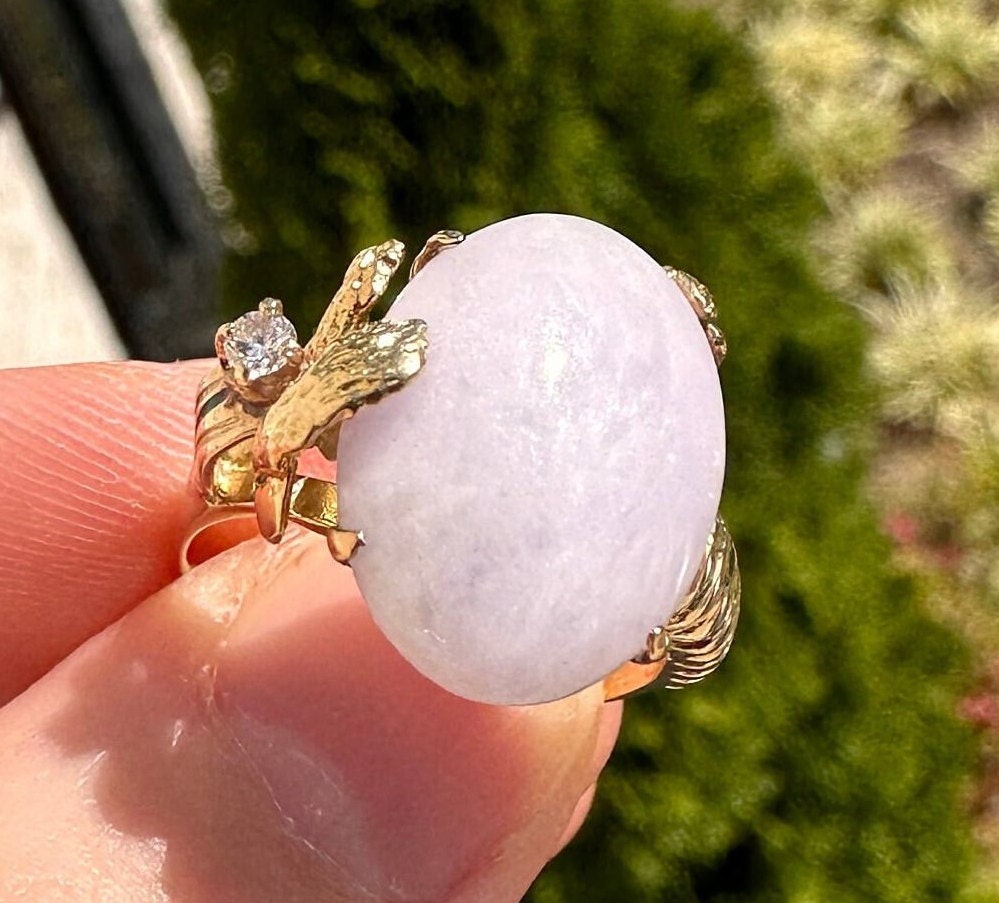 Vintage Natural Lavender Jade and Diamond 14k Solid Gold Ring