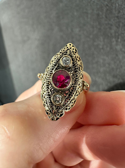 Vintage Art Nouveau 18k Solid Gold Natural Ruby & Diamond Filigree Ring