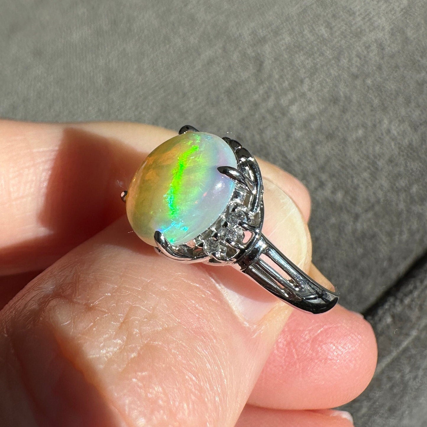Beautiful Vintage Natural Opal & Diamonds in Solid Platinum Ring
