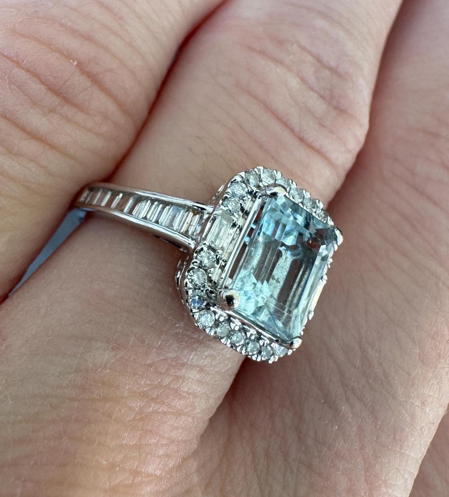 Vintage Brilliant 14k White Gold Natural Aquamarine and Diamond Ring