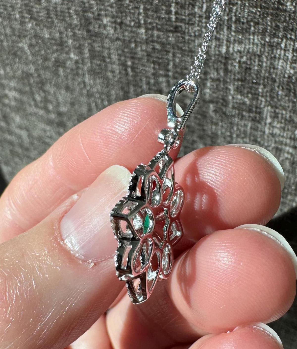18k Solid White Gold Natural Emerald & Diamond Flower Pendant