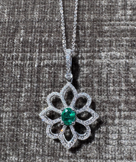 Stunning Solid 18k Natural Emerald & Diamond Pendant and Necklace