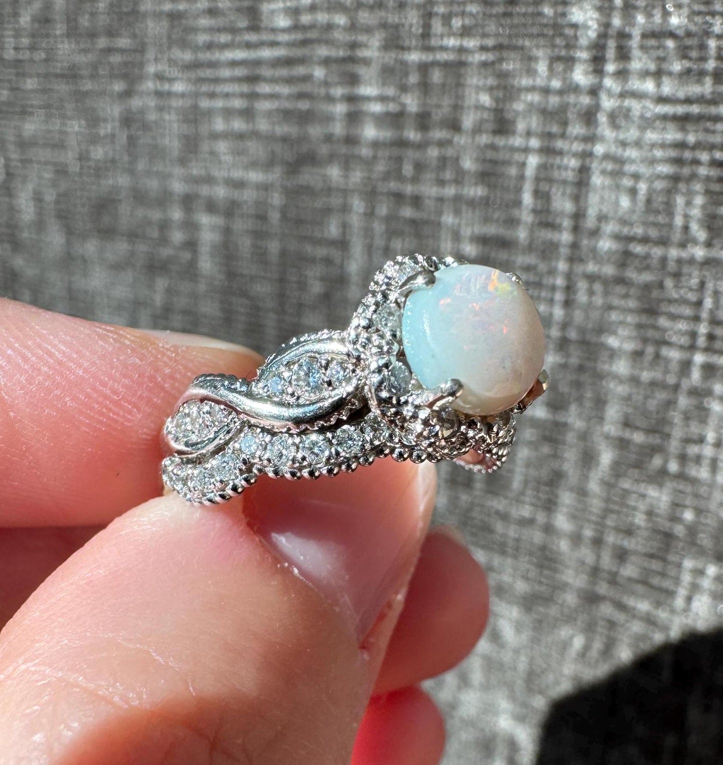 Beautiful 14k Solid White Gold Natural Opal & Diamond Ring and Band Set