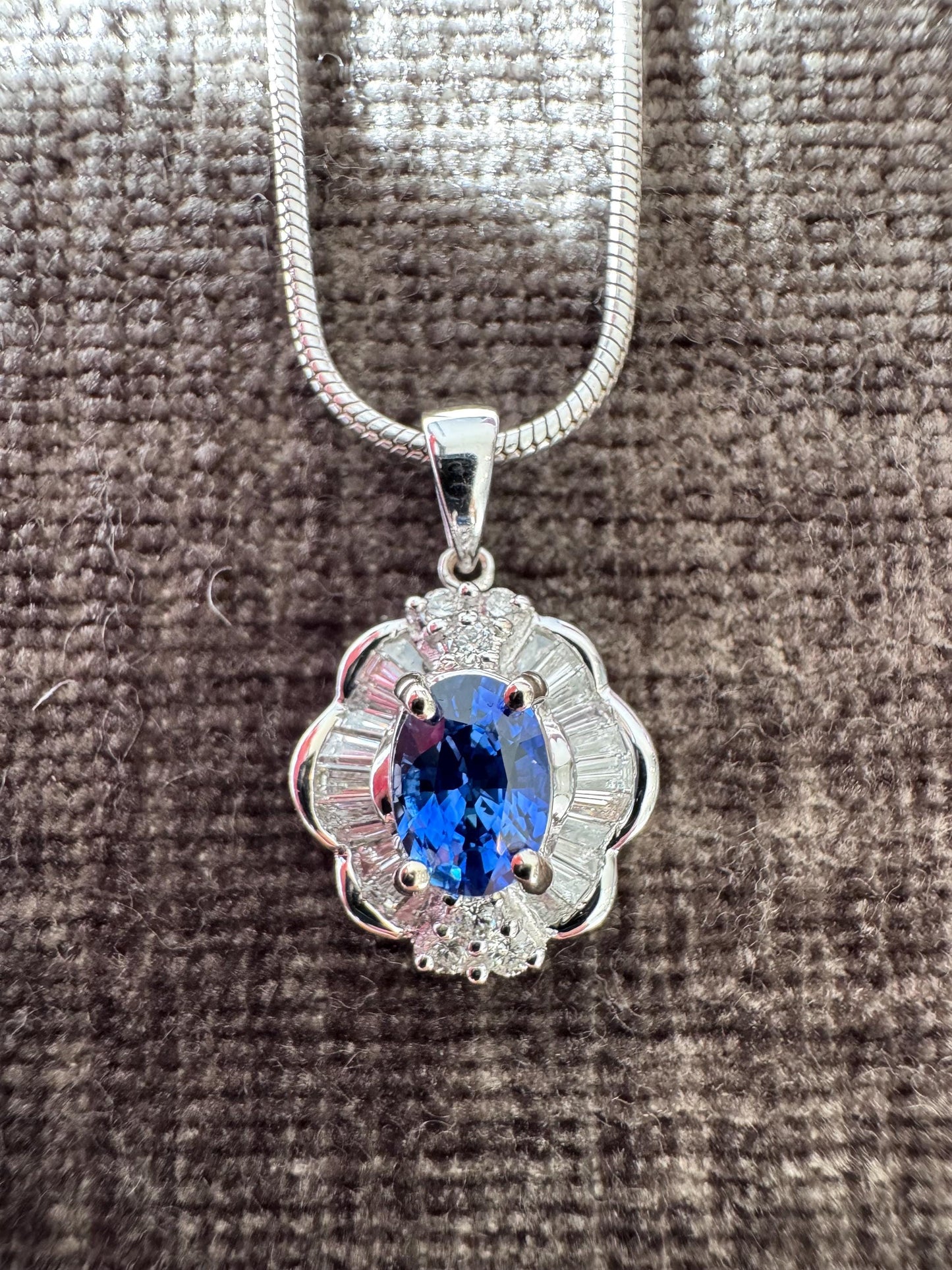 18k Solid White Gold Natural Sapphire & Diamond Necklace