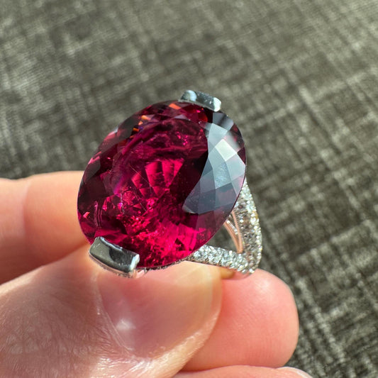 Stunning 14K Solid Gold Natural 13 Carat Tourmaline & Diamond Ring