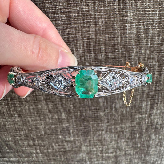 Antique Art Deco Platinum & Gold Emerald Bangle Bracelet | ca. 1915–1925
