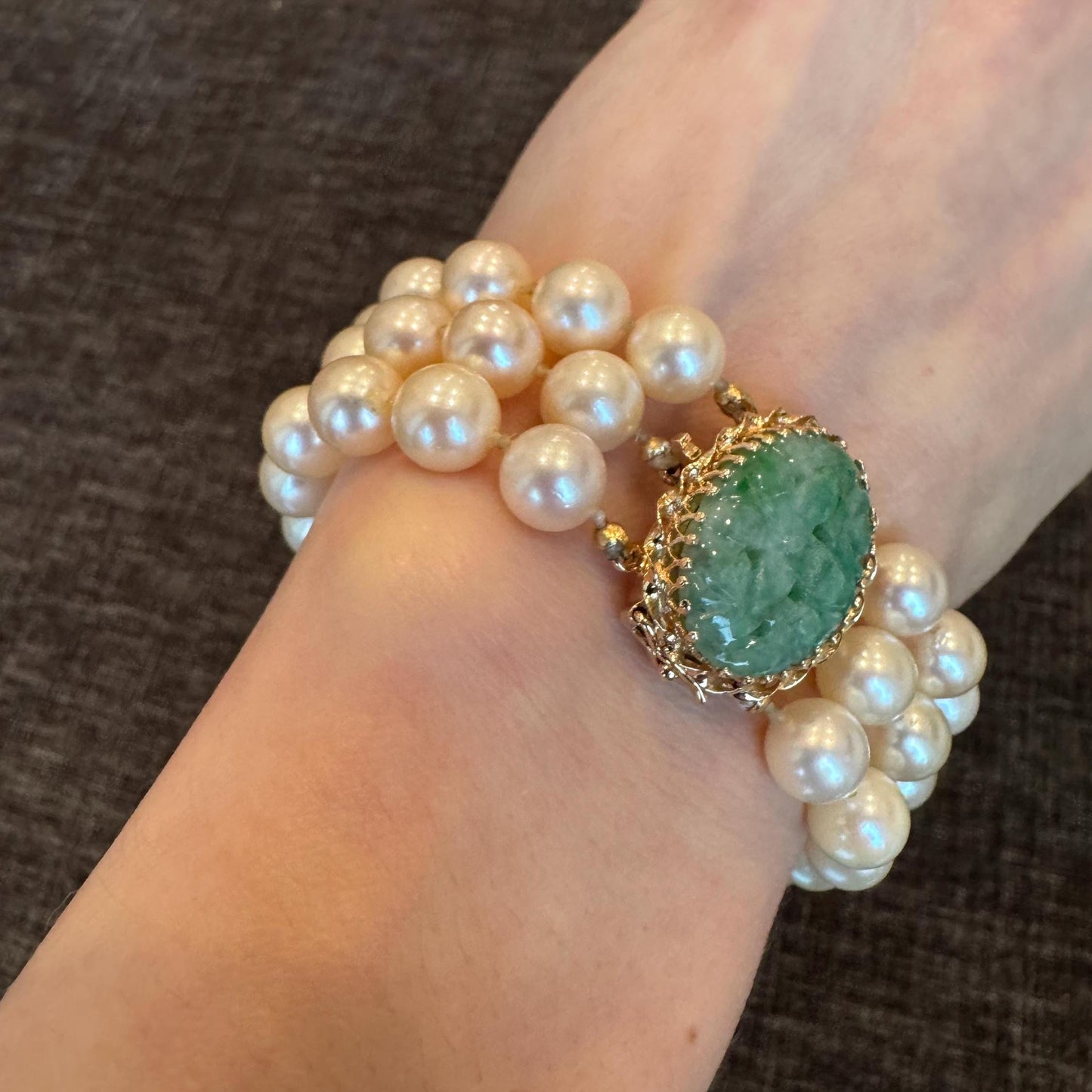 Vintage 14K Gold Jade & Pearl Bracelet 3 Strand Cultured Pearls with Carved Jade Medallion Center