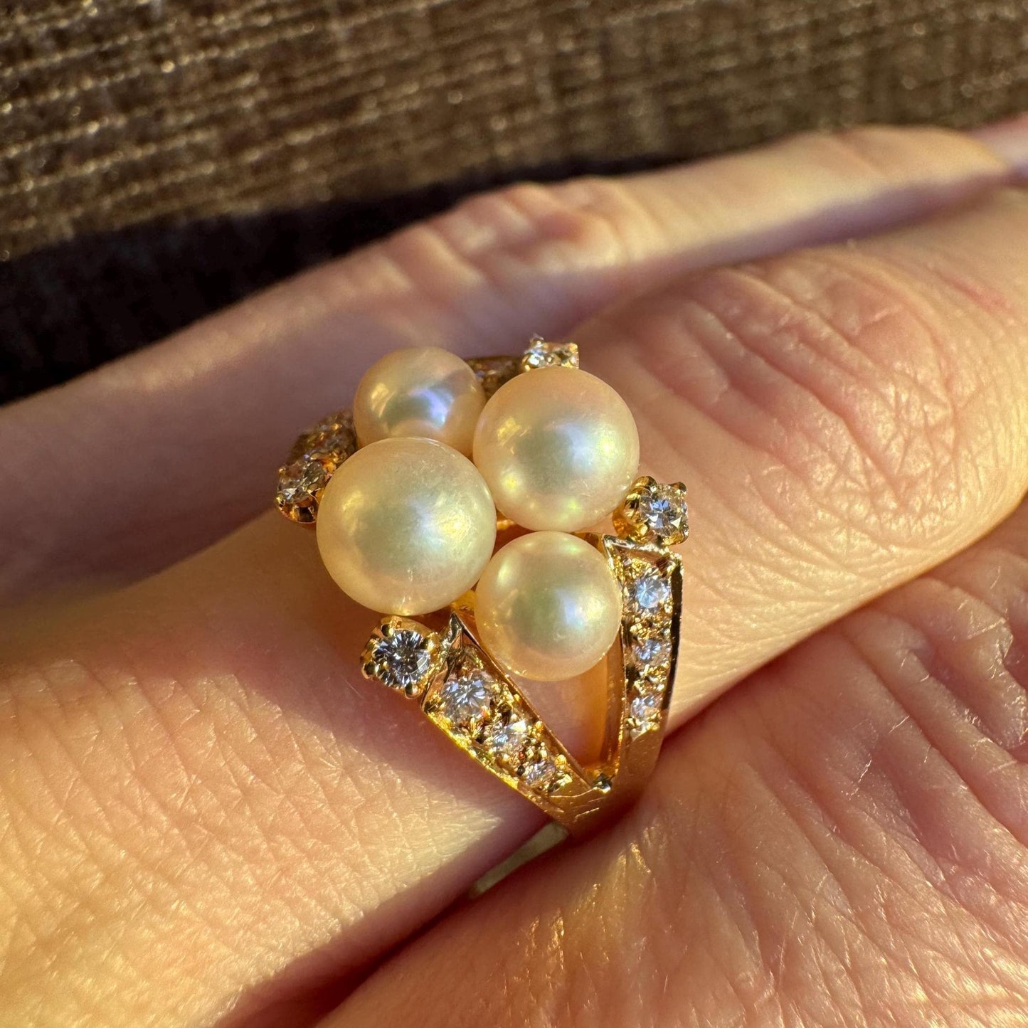 Vintage Authentic Mikimoto 18k Gold Natural Diamond Akoya Pearl Cluster Ring