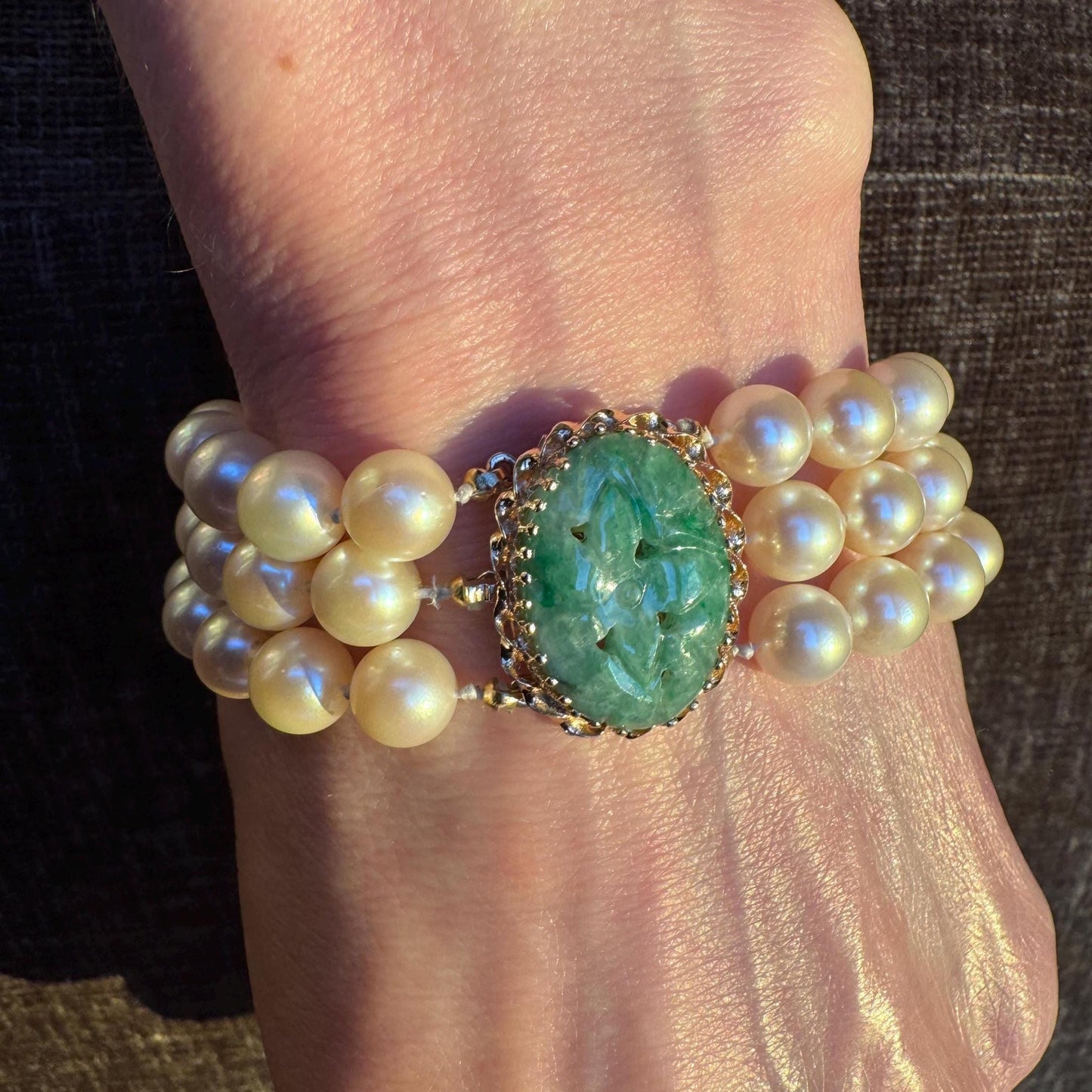 Vintage 14K Gold Jade & Pearl Bracelet 3 Strand Cultured Pearls with Carved Jade Medallion Center