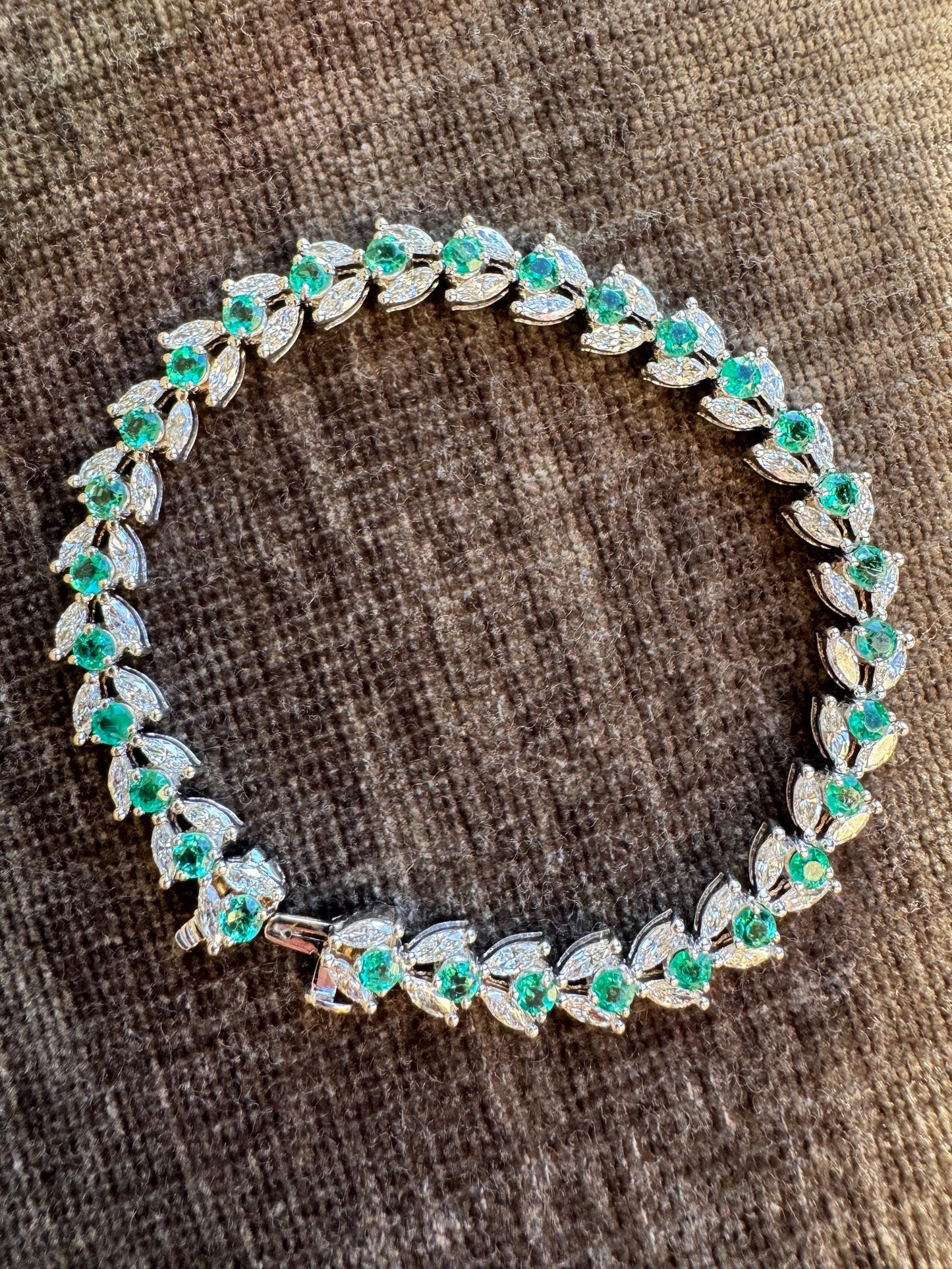Vintage 18k Solid White Gold Emerald & Diamond Bracelet