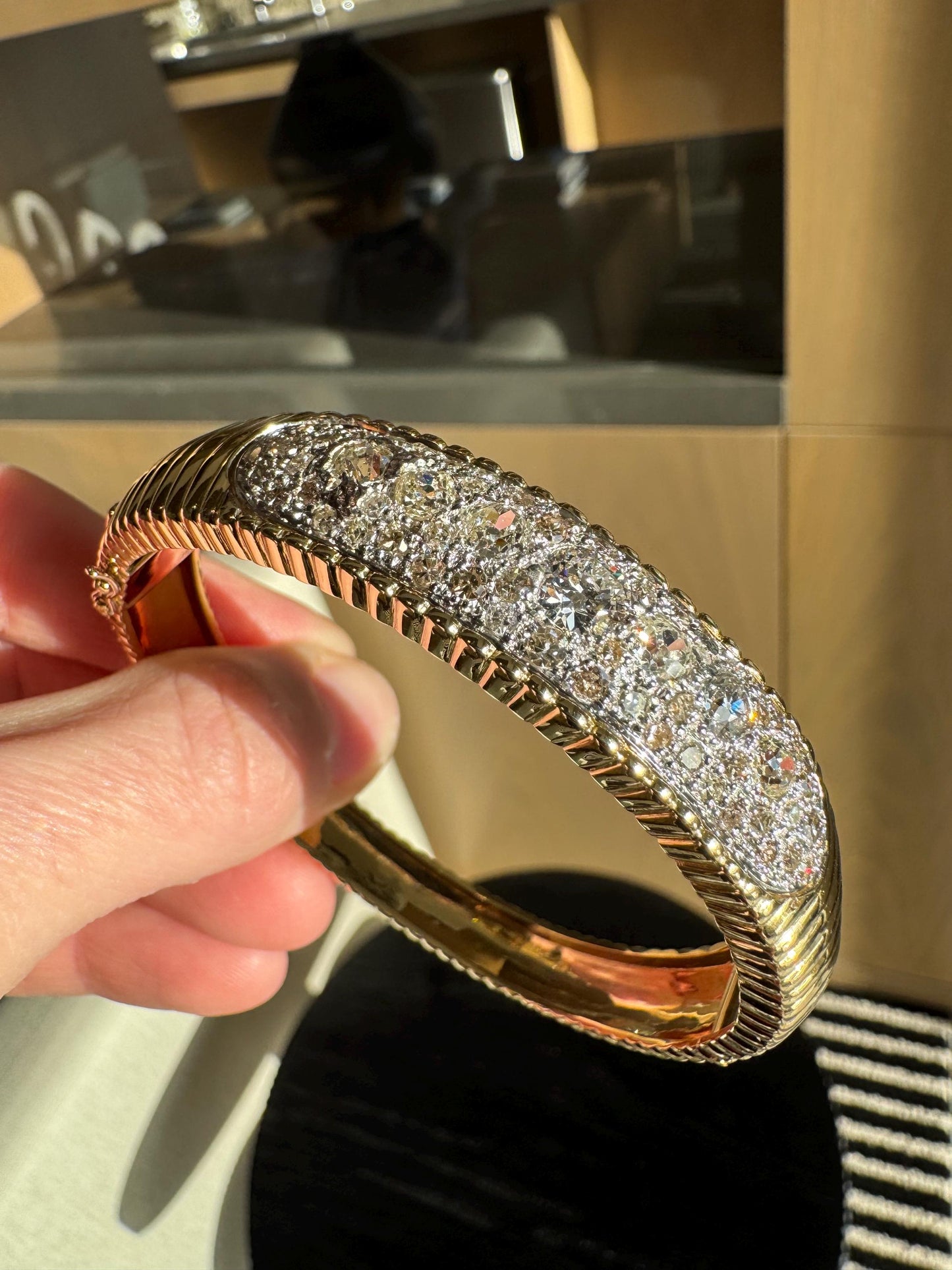 Vintage 18k Yellow Gold Diamond Shrimp Bracelet Old Mine Cut Diamonds 41.3g Estate Jewelry