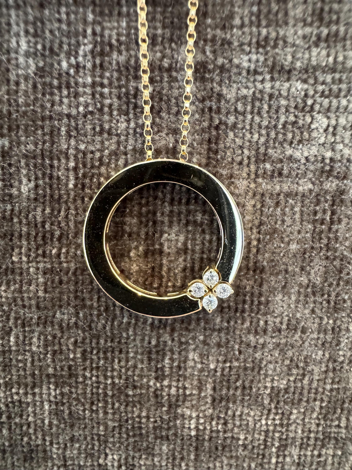 Roberto Coin Love In Verona 18K Yellow Gold Circle of Life Diamond Pendant Necklace