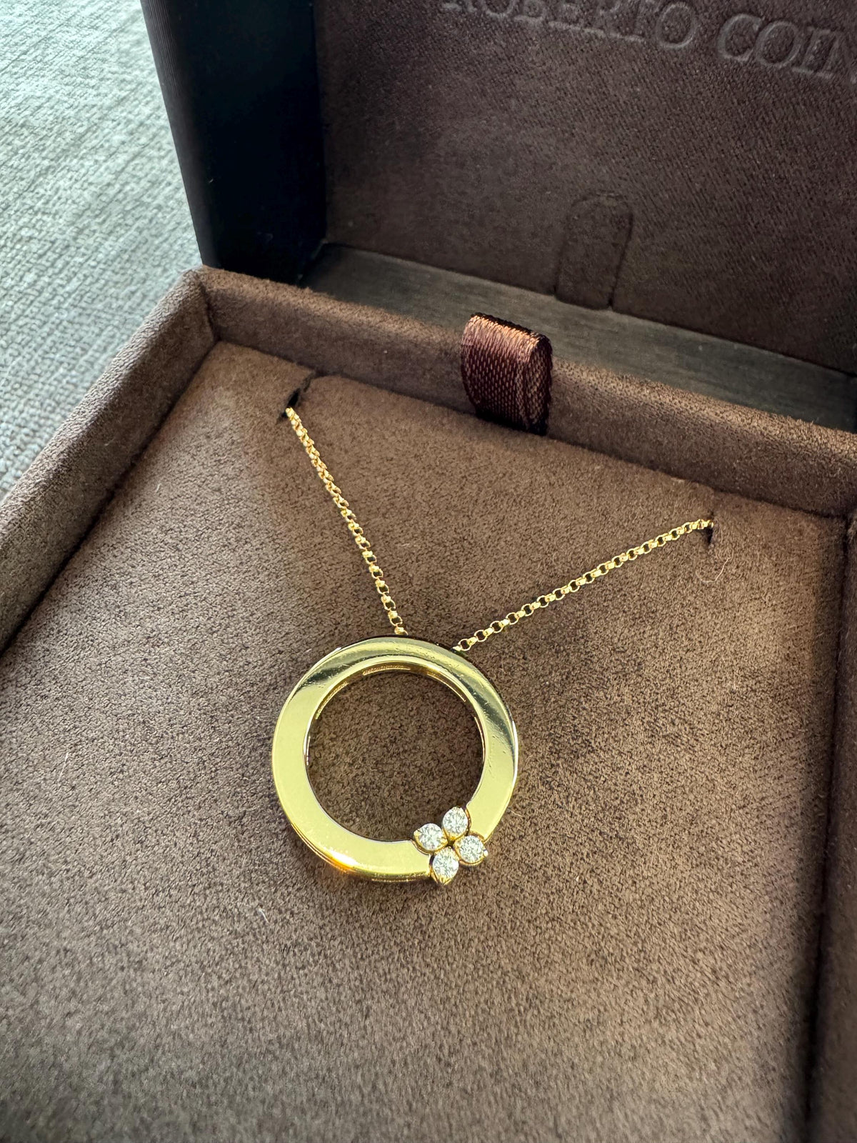 Roberto Coin Love In Verona 18K Yellow Gold Circle of Life Diamond Pendant Necklace