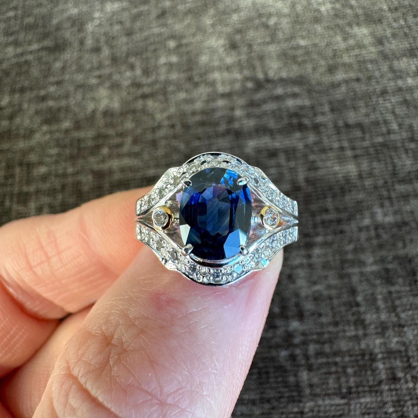 18k Gold Two Toned Natural Blue Oval Sapphire & Diamond Estate Ring