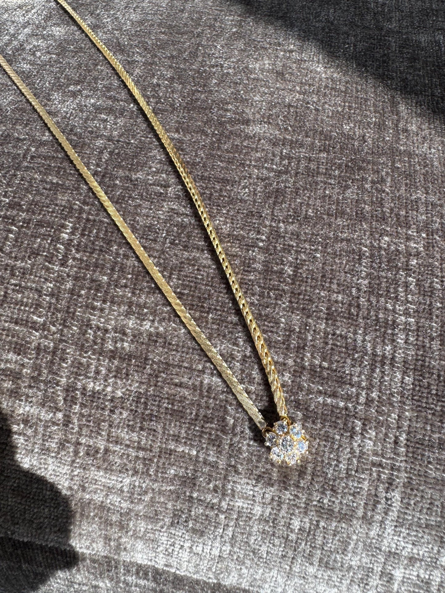 18K Solid Gold Natural Diamond Flower Cluster Necklace