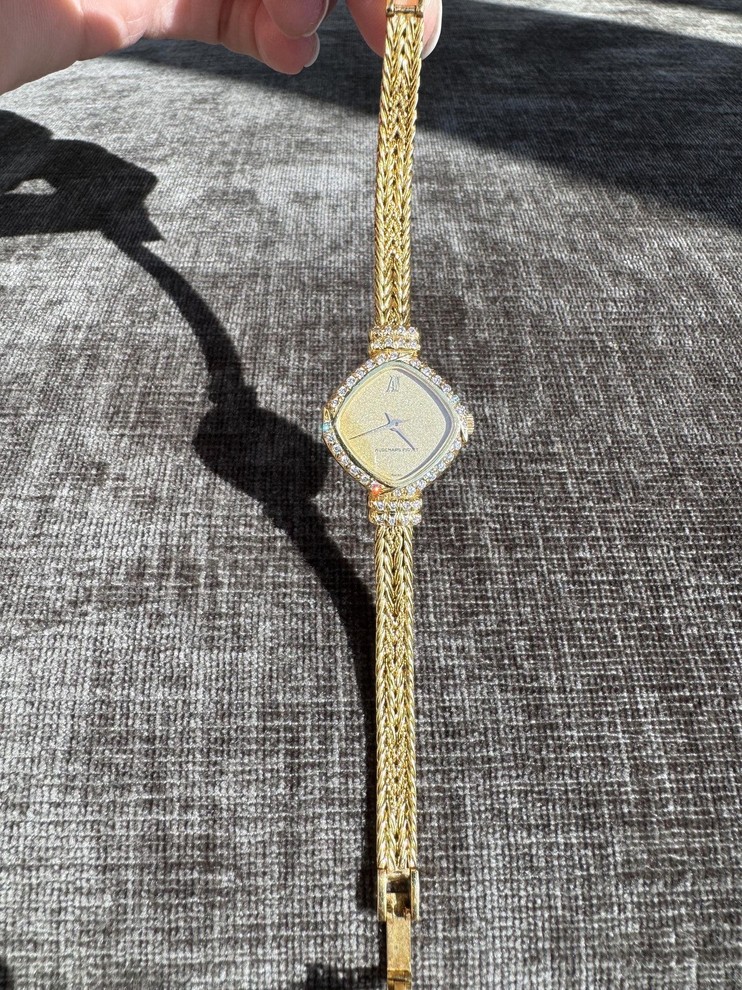 Vintage Authentic Audemars Piguet 18K Gold & Diamond Ladies Watch