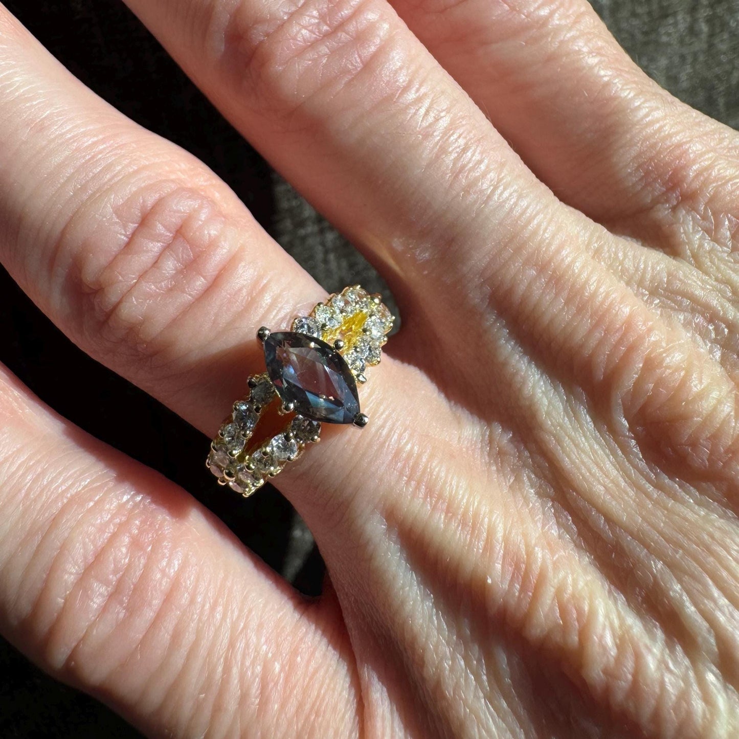 18k Yellow Gold Natural Color Changing Alexandrite Ring with Diamonds