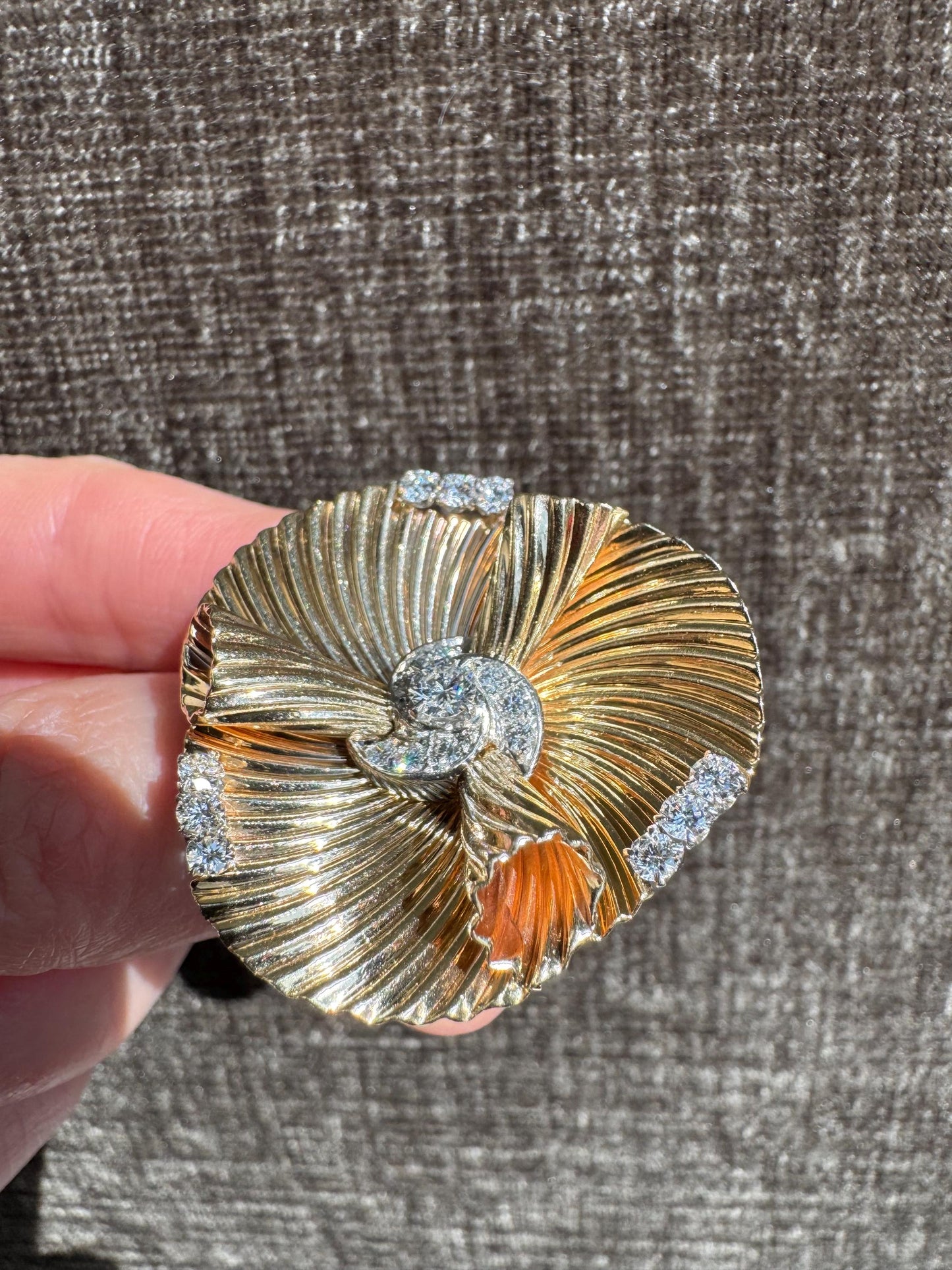 Retro Tiffany & Co. 14K Solid Yellow Gold 1.04 CTW Diamond Fluted Floral Brooch